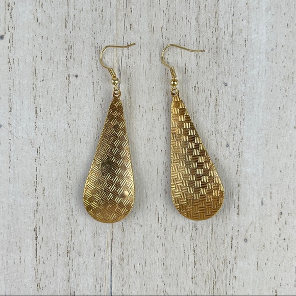 🚫SOLD🚫 VTG 80’s Pastel & Gold Cloisonné Enamel Earrings ✨ Tear Drop Fish and - Picture 11 of 15